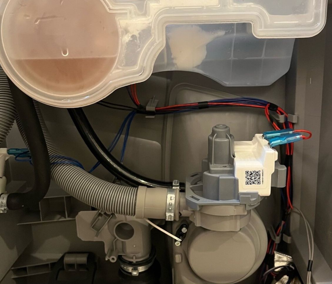 Dishwasher repair technician Bilinga