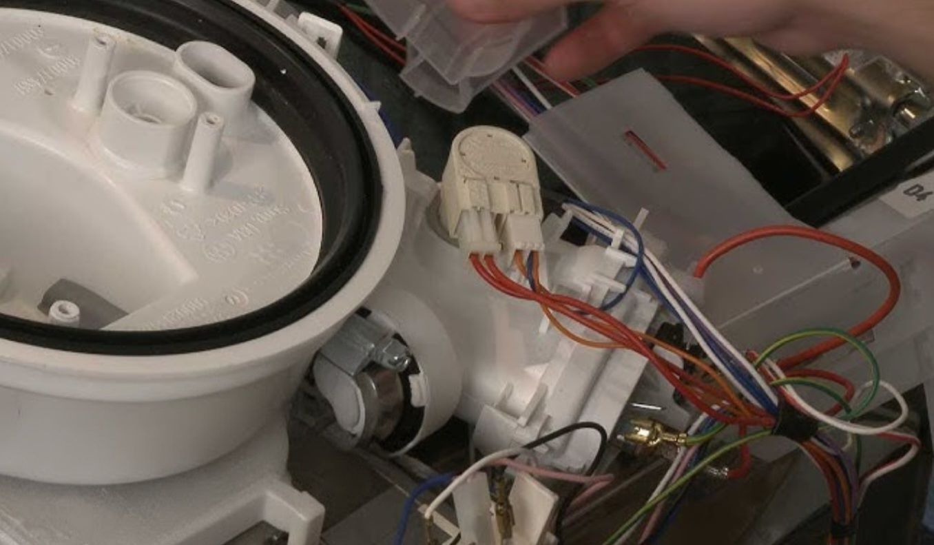 Dishwasher repair technician Kirra