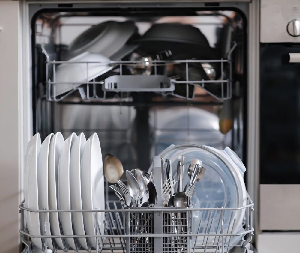 Dishwasher repair technician Broadbeach Waters