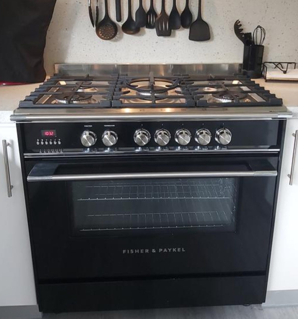 Fisher and Paykel oven overheating repair in Oxenford by ISB Electrical