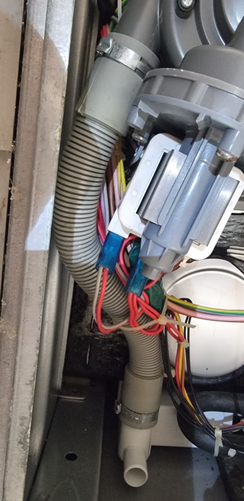 Westinghouse dishwasher water leaking repair Coomera